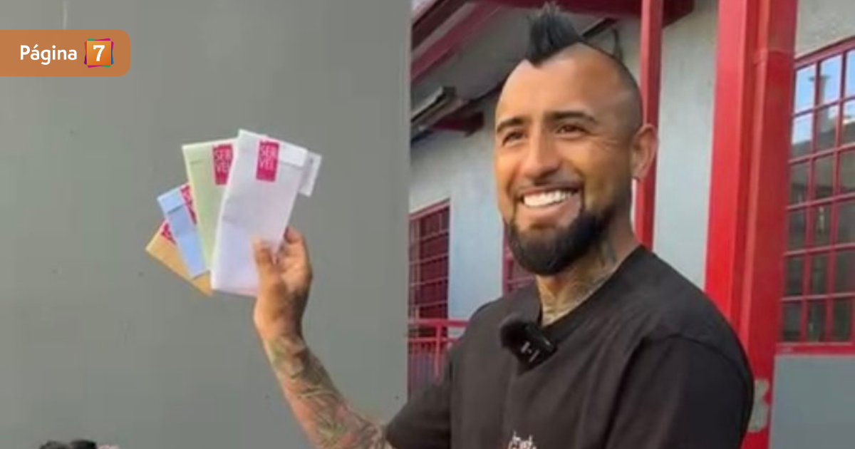 Arturo Vidal votó por primera vez en Chile: “Primero el blanco, segundo el azul como siempre”