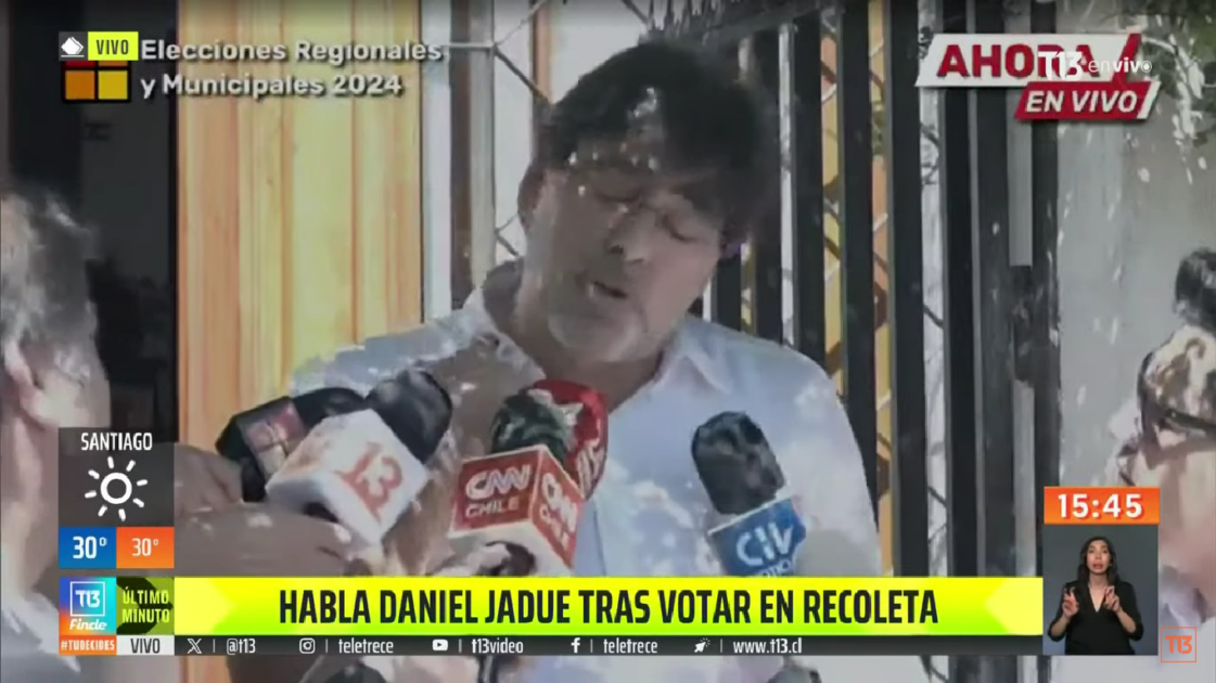 Daniel Jadue acusó agresión de la prensa tras caótica votación en Recoleta: “No tienen respeto”