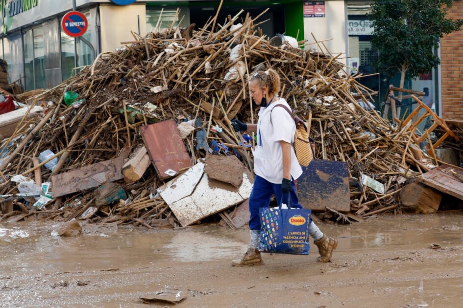 Qué es la DANA y cómo se forma este fenómeno atmosférico: ¿podría ocurrir en Chile?