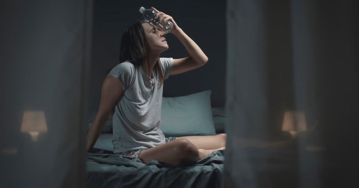 ¿Las altas temperaturas no te dejan dormir? Expertos dejan estos consejos