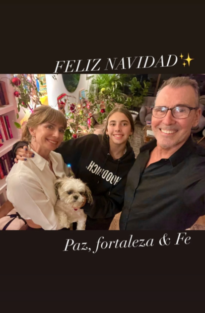 Cristián Campos reapareció en redes junto a María José Prieto y su hija: compartió deseo de Navidad