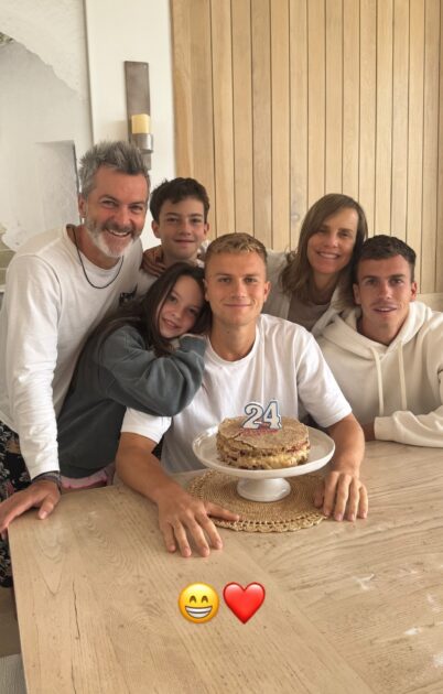 Pedro Cisternas, hijo de Diana Bolocco, cumplió 24 años: subió foto de su celebración familiar