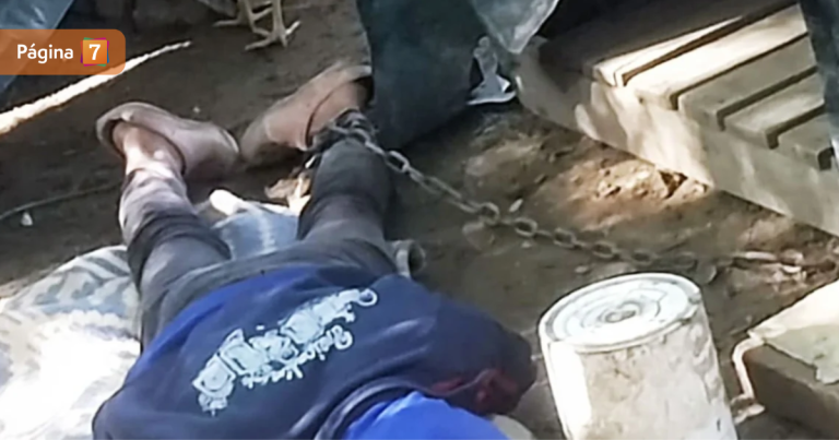 Rescatan a mujer con Síndrome de Down que mantenían encadenada a una casa de perro