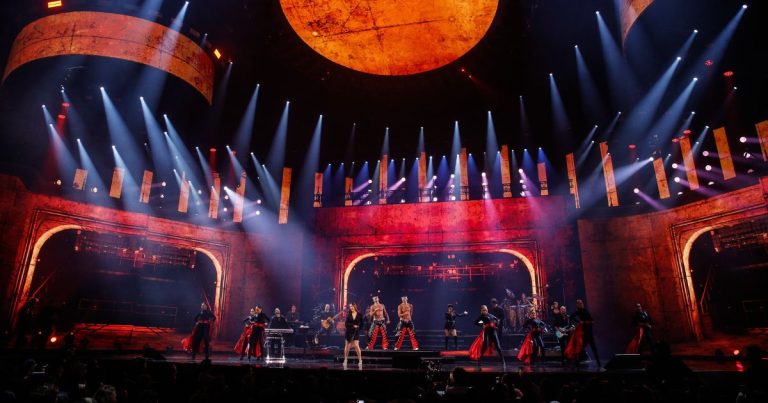 ¿Qué artistas se presentan este jueves en el Festival de Viña 2025?