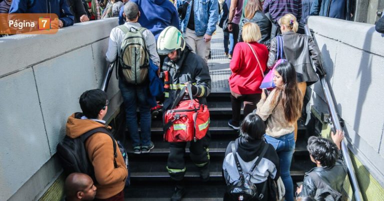 Metro de Santiago suspende sus servicios tras masivo corte de luz