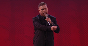 No solo la iluminación: el otro fail de producción que Juan Pablo López tuvo que sortear en Viña