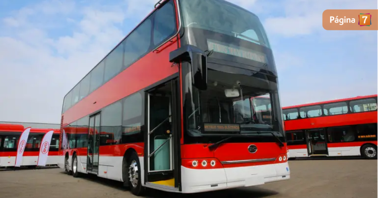 Hombre perdió una pierna tras caer de bus en Santiago: chofer se enteró horas después