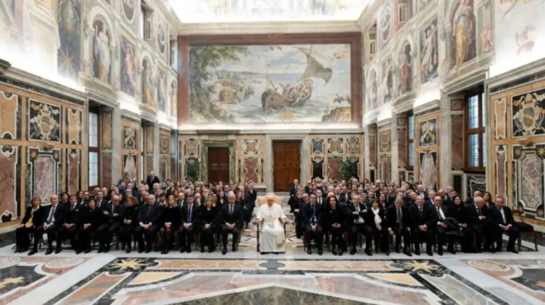 Cómo es el cónclave que elegirá al próximo papa: el acto más misterioso de la cristiandad