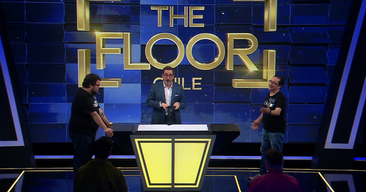 Eduardo Fuentes y el osado regalo que lo sorprendió en The Floor Chile