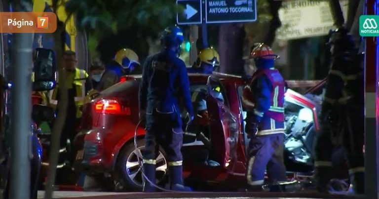 Violento choque acabó con la vida de tres mujeres en Santiago: tenían entre 20 y 25 años