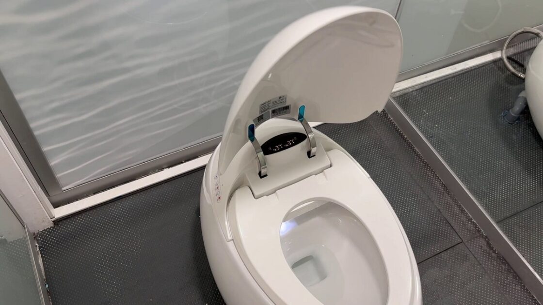 Desde una fogata hasta un inodoro inteligente: conoce cómo será la casa de Mundos Opuestos 3