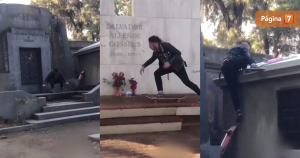 Sujetos se graban profanando tumba de Allende y manipulando restos óseos en Cementerio General