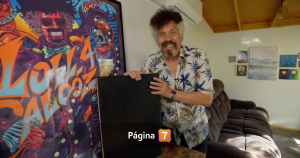 Adriano Castillo abrió las puertas de su 'egoteca' en CHV: mostró recuerdos con fallecidas actrices