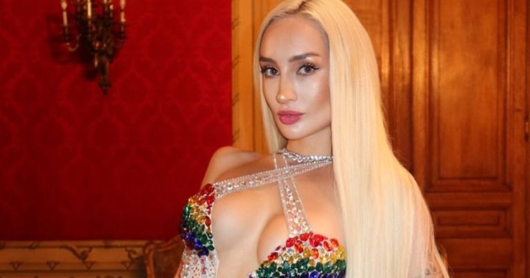 Con sensual temática de conejita playboy: Fran Maira celebró sus 25 años con espectacular fiesta