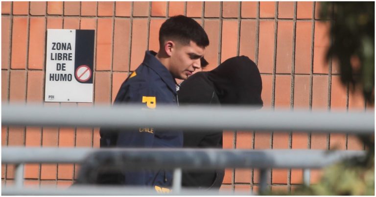 PDI detiene a tres integrantes de ‘La Jauría’ en el centro de Santiago tras violento asalto