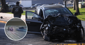 Cámara captó fatal accidente que terminó con dos fallecidos tras persecución en la Alameda