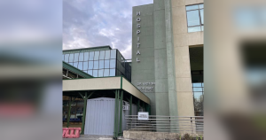 Femicidio en hospital de Los Ángeles: adulto mayor disparó a esposa internada e intentó suicidarse