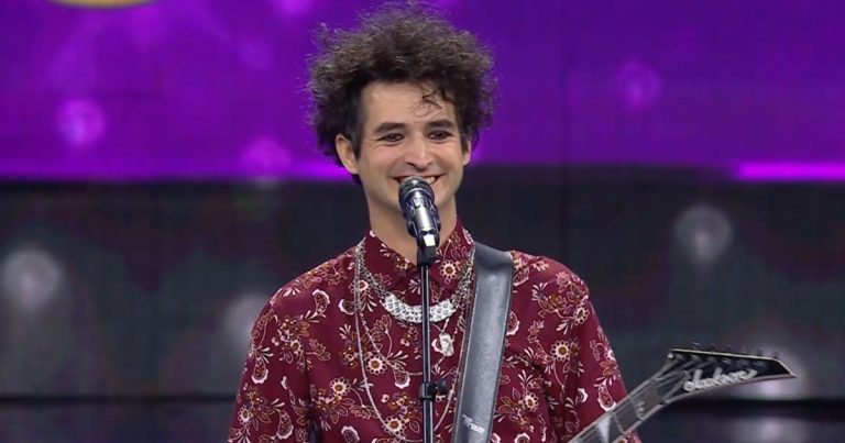 Imitador de Gustavo Cerati se lució en 'Mi Nombre Es': es hermano de destacada actriz nacional