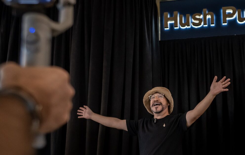 Salfate en el lanzamiento de la colección de Star Wars de la tienda Hush Puppies en Parque Arauco