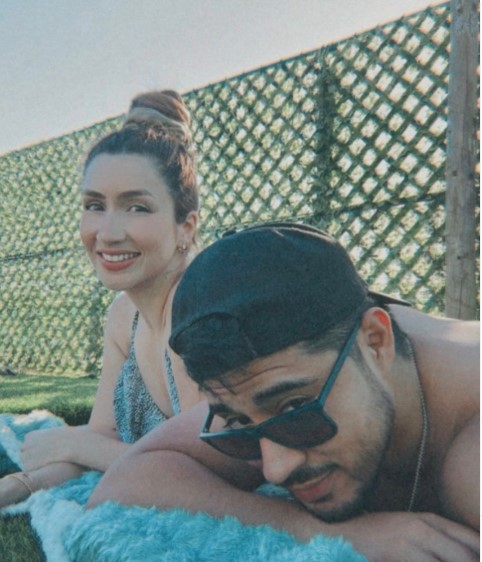 Araceli Díaz junto con su nueva pareja