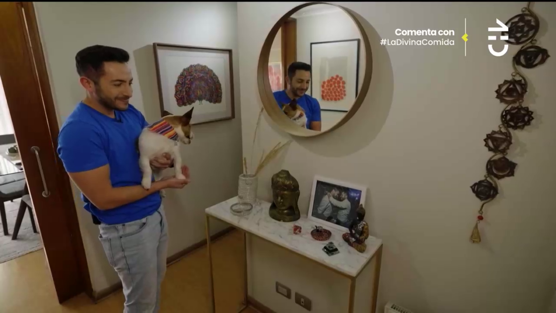 Hugo Valencia abrió las puertas de su casa en La Divina Comida: singular detalle llamó la atención
