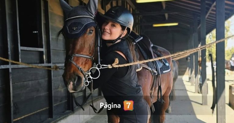 Kel Calderón mostró con orgullo sus avances en salto ecuestre: lleva dos meses de práctica