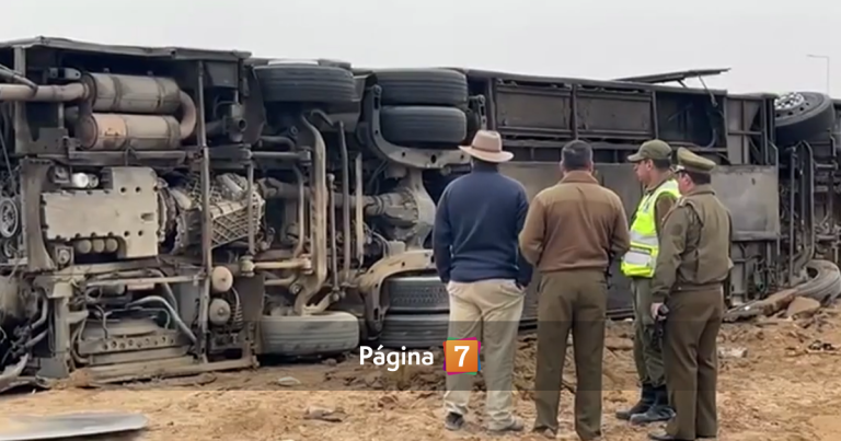 Confirman que conductor de bus volcado en Copiapó estaba drogado: tres personas murieron