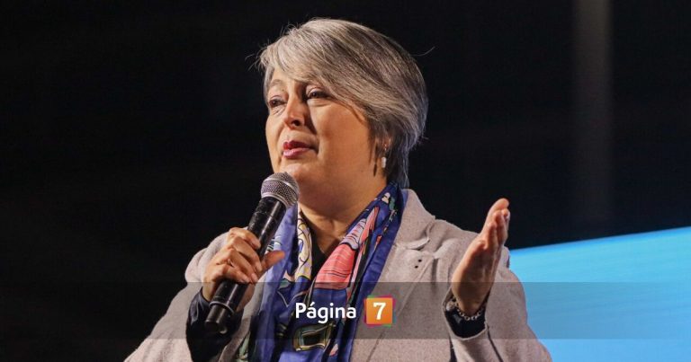 Jeannette Jara emplaza a Kast por supuesto uso de bots: 