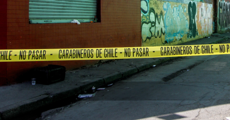 PDI busca a madre por presunto parricidio en Chiguayante: hija murió y su hermano lucha por su vida