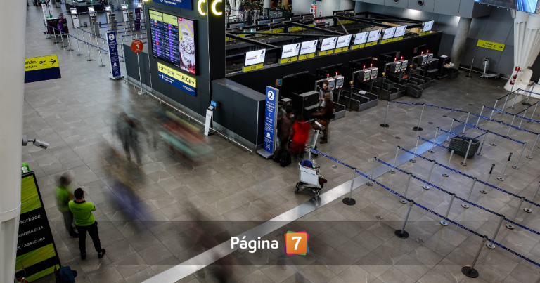 ¿Por qué hay 30 piernas humanas retenidas hace un año en el Aeropuerto de Santiago?