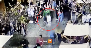 Captan reacción de Jorge Valdivia al encontrarse con su denunciante: "Esta es la hueo..."