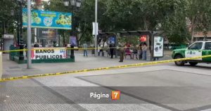 Impactante crimen a pasos de La Moneda: riña entre ambulantes termina con un hombre asesinado