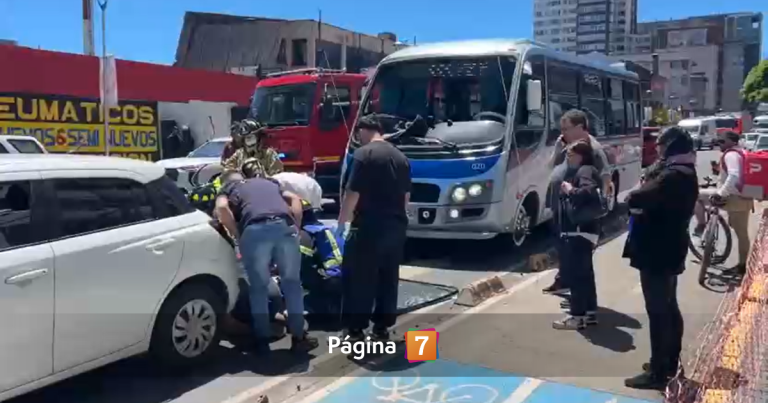 Pasajero resultó herido tras salir eyectado de micro en pleno centro de Concepción