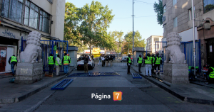 Nuevo operativo en Barrio Meiggs para eliminar toldos azules: cerrarán nuevos sectores