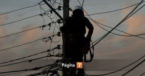 Diez comunas de la RM sufrirán cortes de luz este fin de semana: revisa áreas afectadas