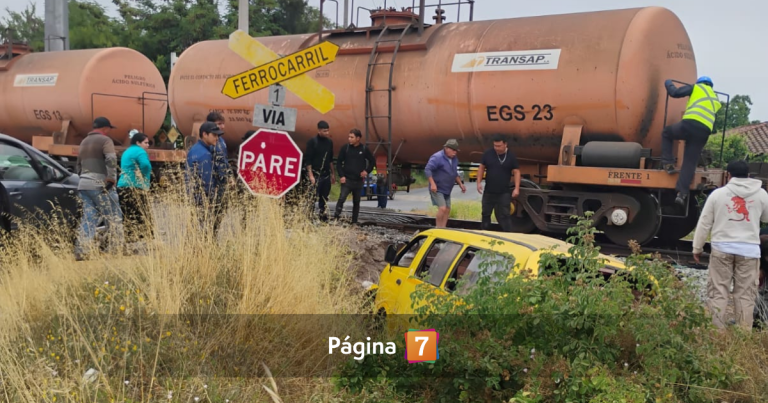Reportan grave accidente entre tren de carga y furgón en Buin: hay cinco personas lesionadas