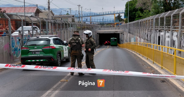 Accidente de tránsito entre auto y bus Red en Lo Espejo deja tres fallecidos: una era menor de edad