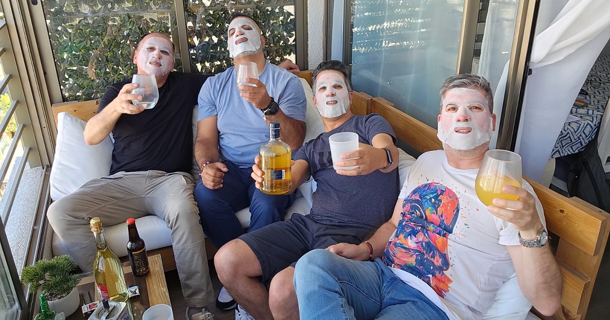 Eduardo Sáez tuvo especial tarde de chicos previo a su matrimonio