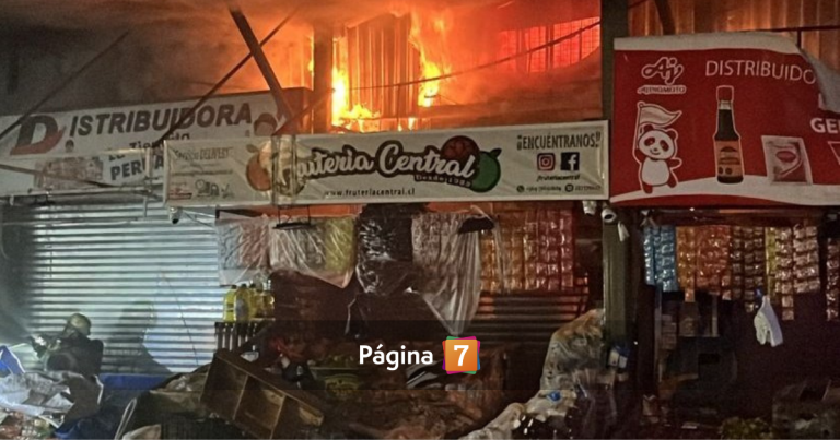 Registran feroz incendio en la Vega Central este domingo: afectó a 54 locales