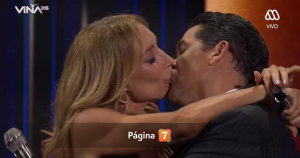 “Con Carola de Moras no te hacías de rogar tanto”: así fue el esperado beso de Karen y Rafa en Viña